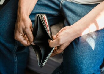 10 Ciri Lelaki Tiada Duit: Kenali Tanda-Tandanya