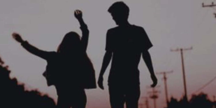 Lelaki Suka Perempuan Pendek