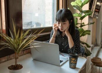 Makan Bersendirian Introvert