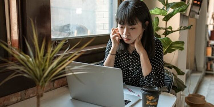 Makan Bersendirian Introvert