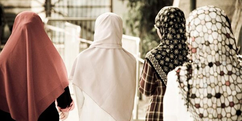 tutup aurat