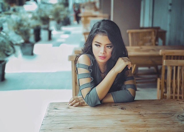 jatuh cinta