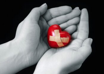 Cinta Terhalang Move On