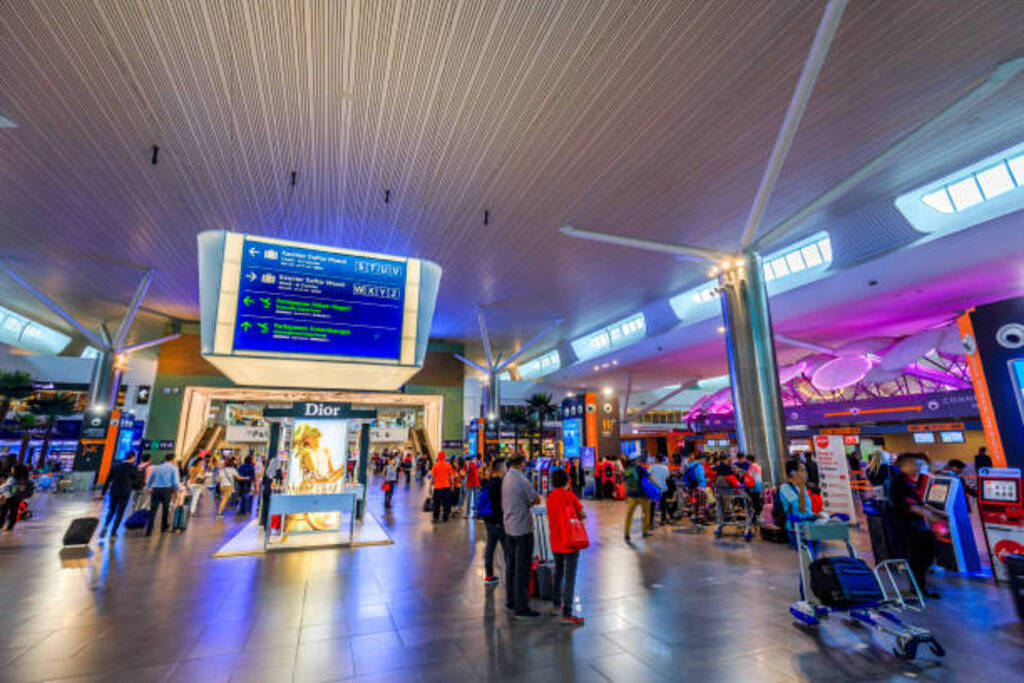 KLIA-Lapangan-terbang-antarabangsa