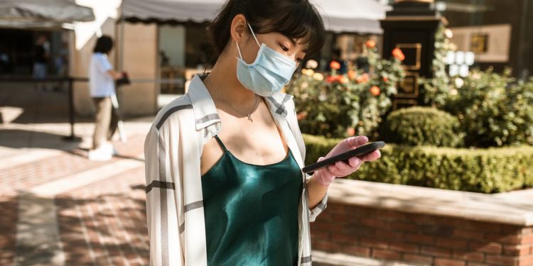 Buat Traveller, Jangan Pakai Facemask Kain Semasa Perjalanan Jauh