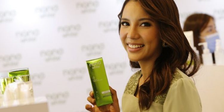 Nanowhite Lancar Kempen Raya, Lantik Sweet Qismina Sebagai Duta Jenama