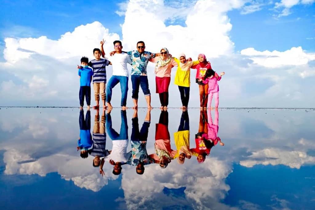 sky-mirror-di-kuala-selangor