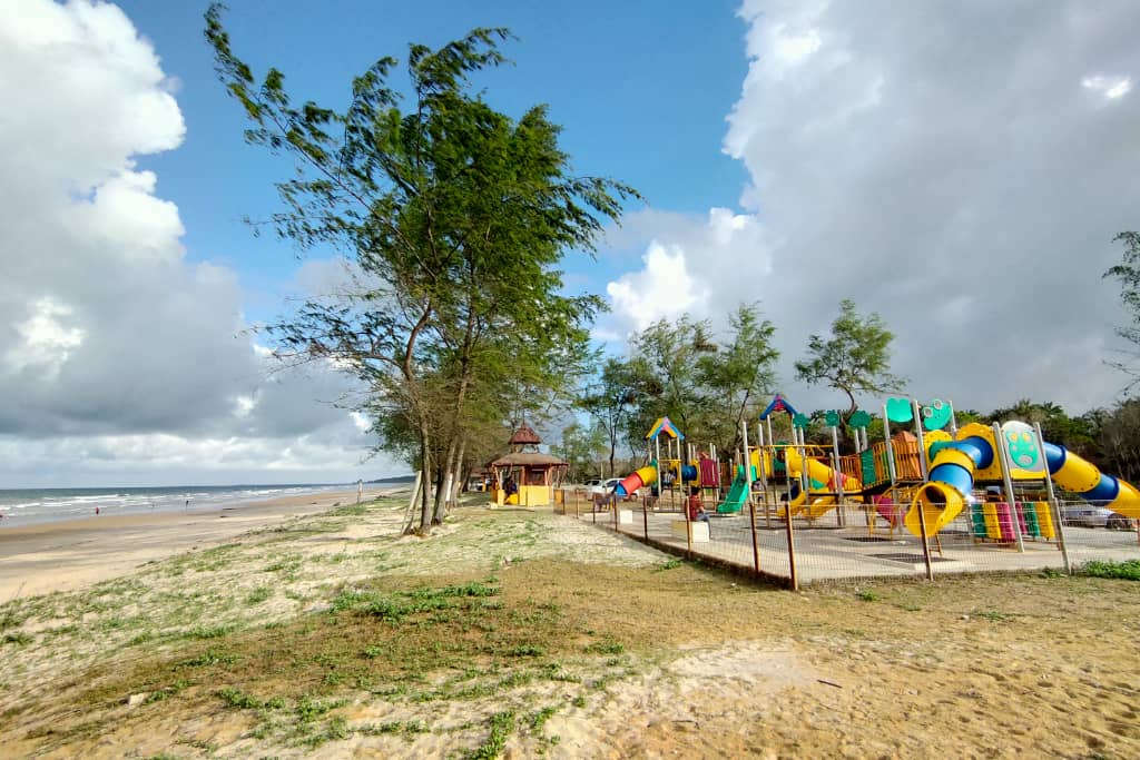 Pantai Air Leleh