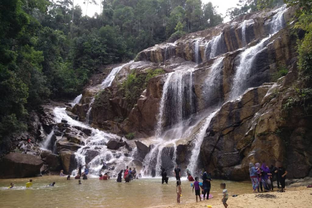 air terjun sungai pandan