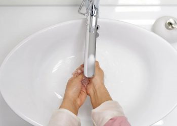 Ada 5 Kebaikan Mencuci Muka Sebelum Tidur