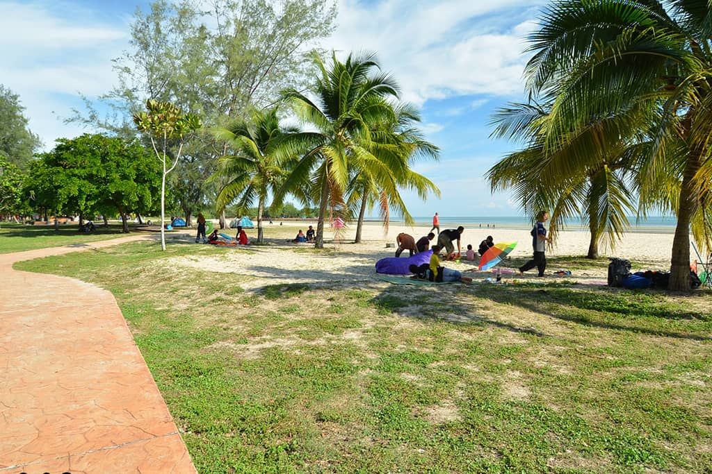 pantai-saujana-di-port-dickson