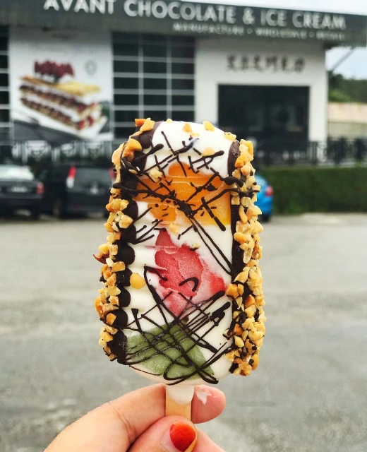 aiskrim strawberry di avant chocolate cameron highland
