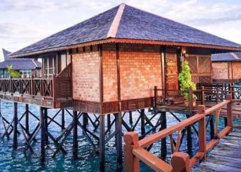 hotel terapung malaysia