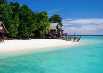 hotel tepi pantai malaysia