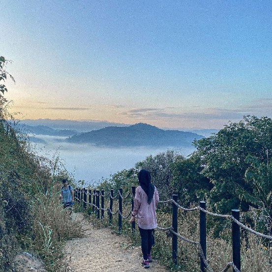 laluan mendaki ke bukit broga