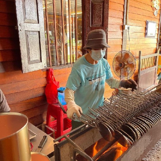 buat kuih kapit di ah ma house sekinchan