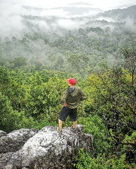 hiking di selangor