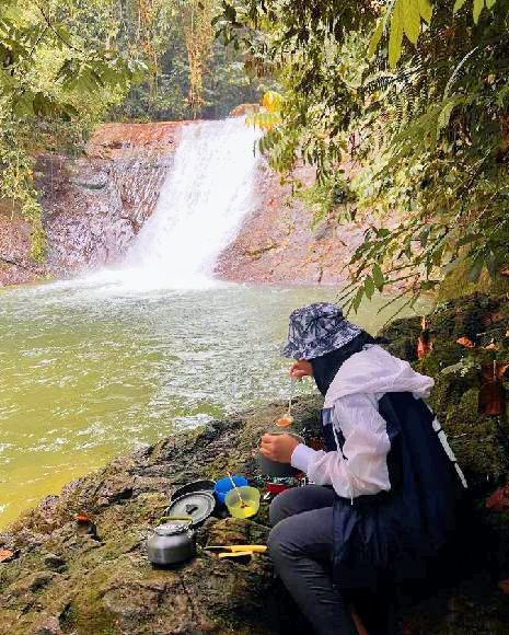 makan di tepi sungai kedondong selangor