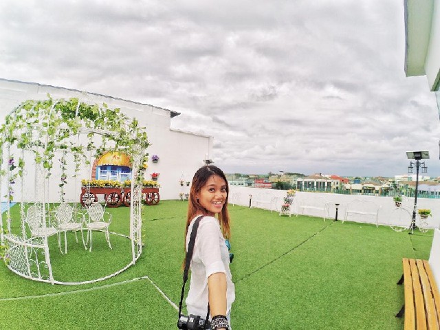ootd di atas bumbung hotel sabak bernam selangor