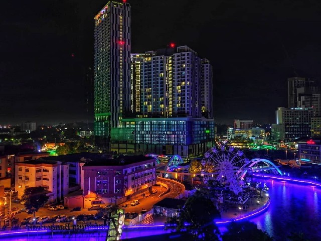 view dari hotel tun fatimah riverside di melaka