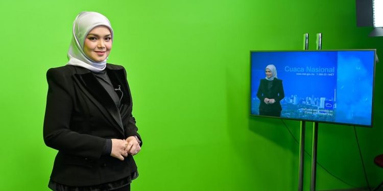 Bukan Menyanyi Di Pentas Je Tapi Tokti Menyanyi Juga Waktu Melapor Kaji Cuaca