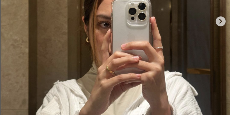 “Saya Dah Cuba Tapi Gagal,” – Mawar Rashid Muat Naik Gambar Tak Bertudung