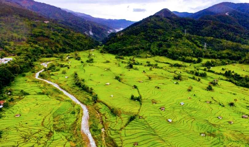 gunung kedua tertinggi di tambunan