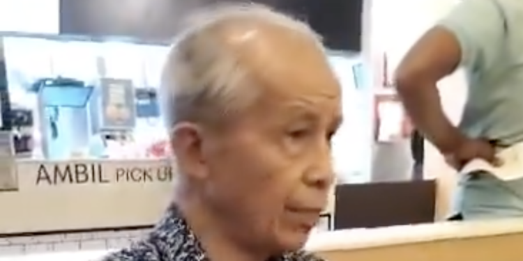 “Umur 80 Buat Kerja Macam Ni,” – Lelaki Lanjut Usia Cuba Lari Lepas Scam RM9 Ribu