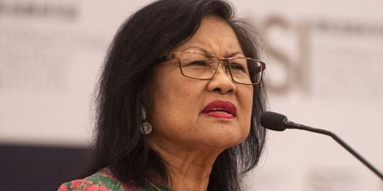 “Suami Saya Tak Ada Peraturan Ni,” – Rafidah Bagi Sebab Kenapa Tidak Bertudung