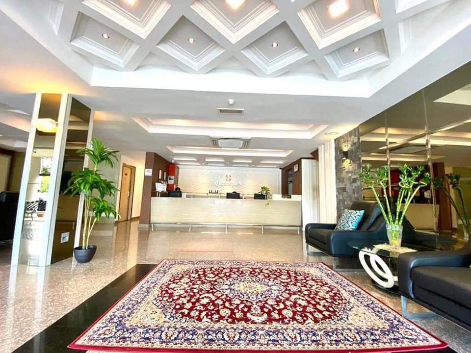 Queenspark Lovita Hotel
