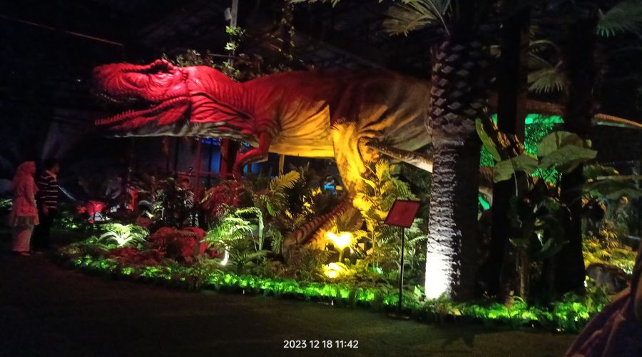 Dinosaur Encounter World