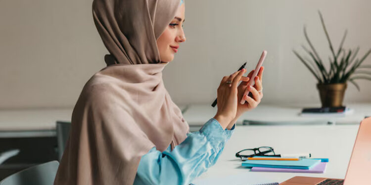 Perempuan Cantik Ditinggalkan Suami