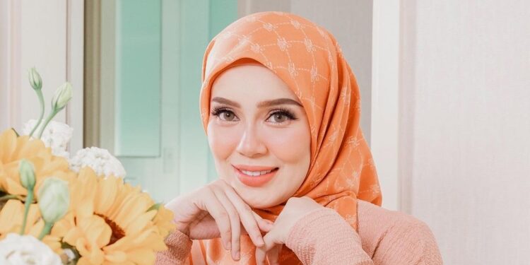 “Hari2 Aku Tembak M*ani Atas Muka,” – Netizen Komen Lucah Pada Posting Uqasha Senrose