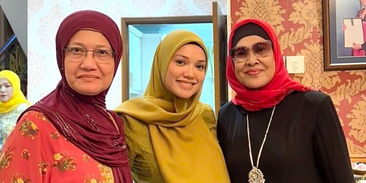 “Terpaling Mak Mertua Sayang..” – Komen Fake Akaun, Dikatakan Ira Kazar Kacau Hidup PSL?