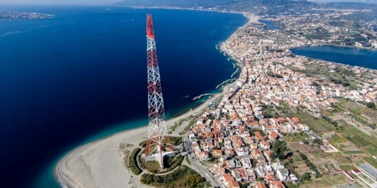 Sardinia: Destinasi Rahsia untuk Perkahwinan Tanpa Pakaian yang Memukau