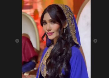 “Macam Ratu Timur Tengah..” – Akhirnya Netizen Approve Make Up Sanding Afifah Nasir