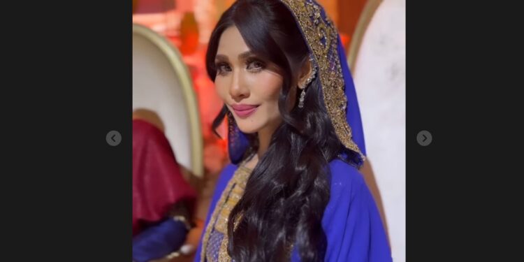 “Macam Ratu Timur Tengah..” – Akhirnya Netizen Approve Make Up Sanding Afifah Nasir