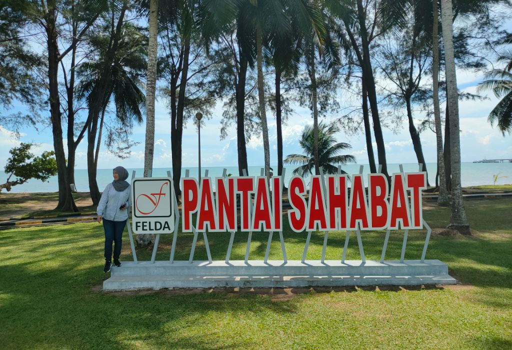 Pantai Sahabat