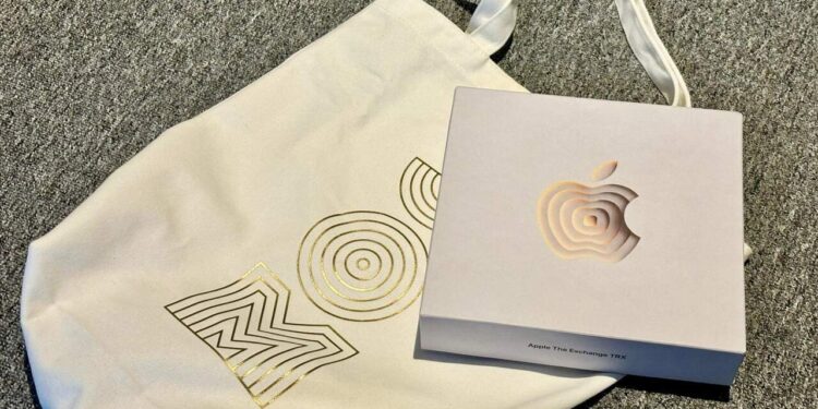 Beg Jinjing Edisi Terhad Apple Store The Exchange TRX Kini Dijual Semula Pada Harga Mencecah RM10,000