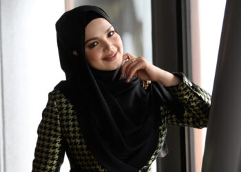 ‘Tendang Bola Terus Gol!’ – Video Siti Nurhaliza Main Bola Raih Perhatian Ramai