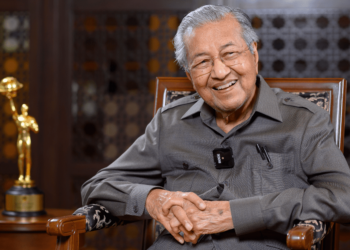 Ini Kenapa Nama Tun Dr. Mahathir Dipetik Dalam Kejadian MH17