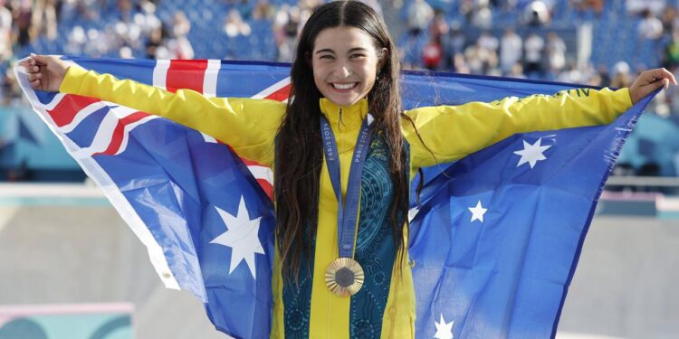 Menang Emas Olimpik Pada Usia 14 Tahun, Atlet Muda Australia Tak Sabar Tuntut Hadiah Itik Dari Ibu Bapa