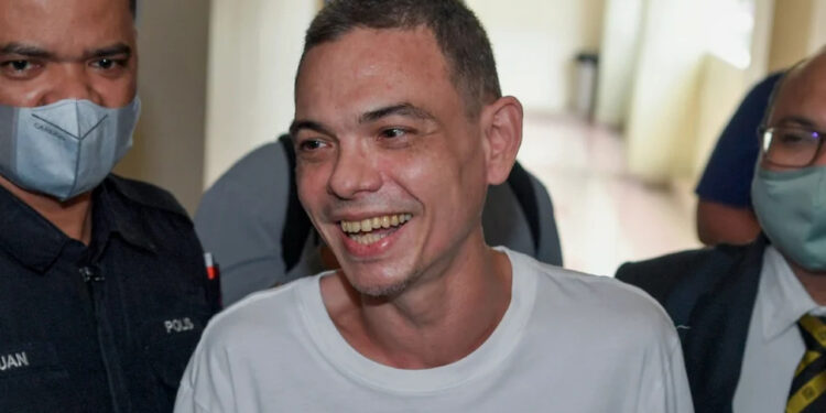 “Saya Rasa Hari Ini Hari Yang Sangat Gelap Dalam Hidup Saya” – Yasin Dijatuhi Hukuman Penjara Seumur Hidup & 16 Sebatan