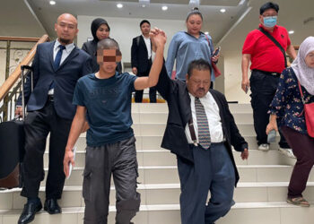 Abang Bas Pulang Kepada Keluarga Selepas Membayar Jaminan RM40,000