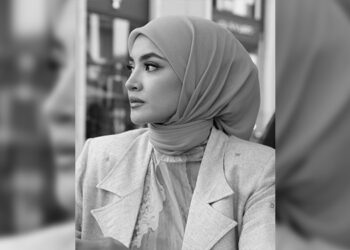 Perjalanan Sendirian Fazura: Petik Quotes Rumi Luahkan Segala!