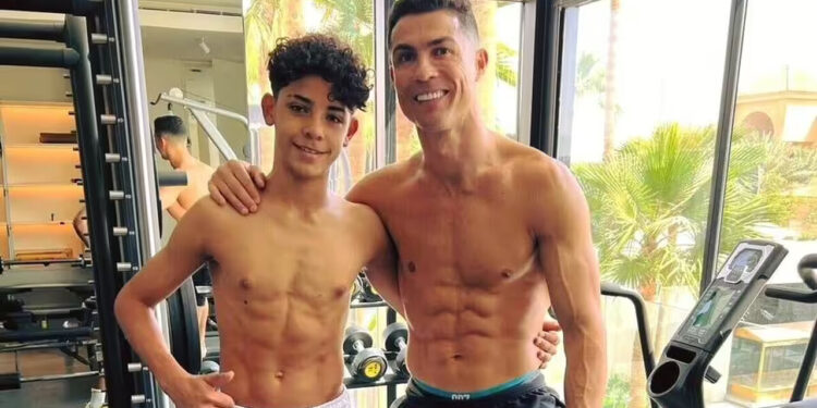 Cristiano Ronaldo Bagi Anak Duit Belanja RM300K Seminggu, Boros Atau Berbaloi?