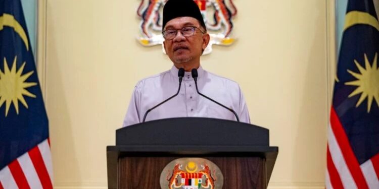 Gaji Minimum Naik RM1700, Berita Baik Atau Beban Baru?