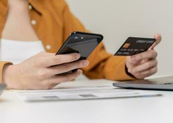 Panduan Lengkap Pilih Kad Kredit Berdasarkan Gaji Korang!