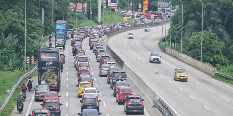 “Balik Kampung 2025: Jem Tak Bergerak?”