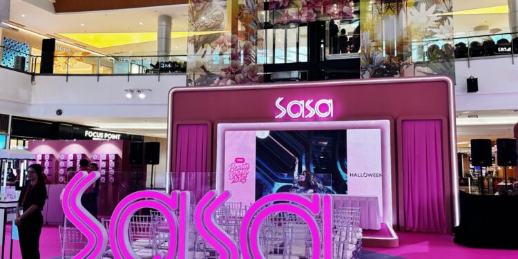 Peminat Sa Sa, Korang Kena Serbu IOI Mall Putrajaya Untuk Grab Promo Ni